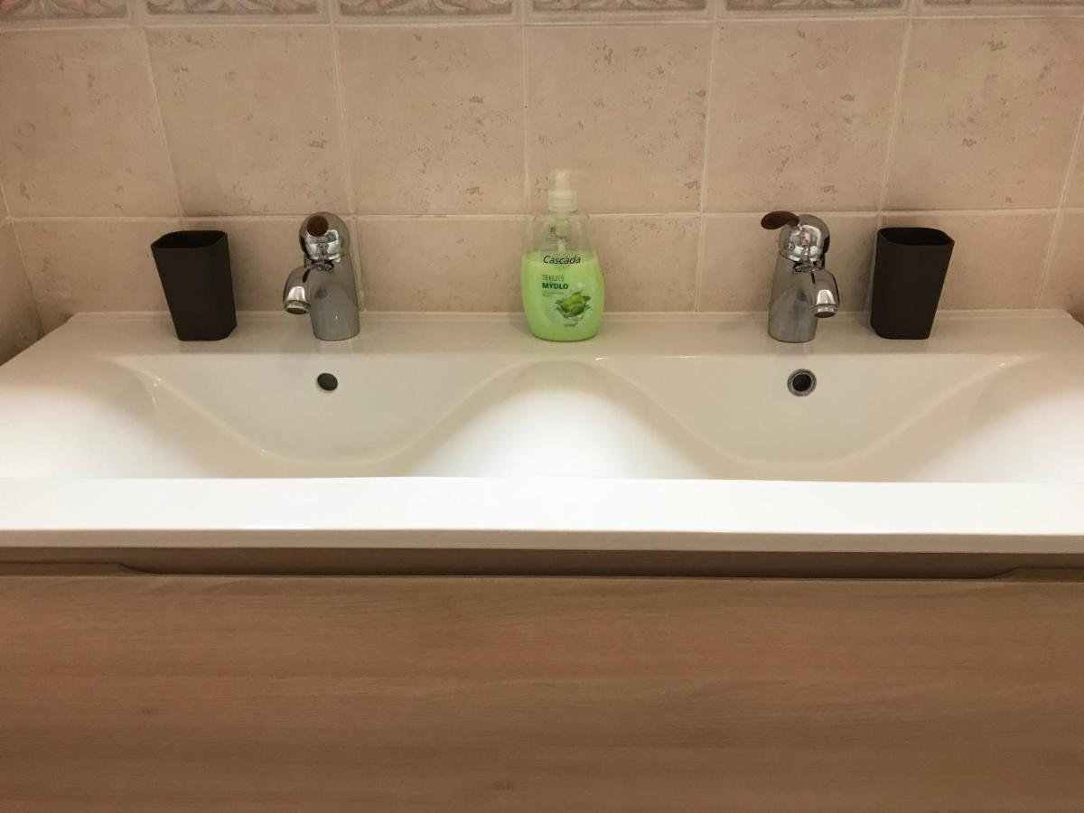 קרלובי וארי Apartman Na Zahradni מראה חיצוני תמונה
